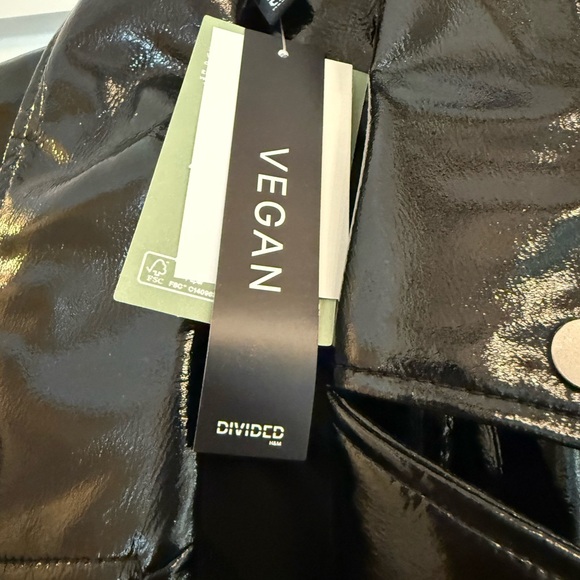 NWT Black Shiny Leather Jacket Divided by H & M - Picture 3 of 6